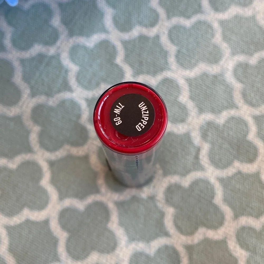 Prestige Total Intensity Lip Graffiti Unzipped Red Lipstick NEW Sealed